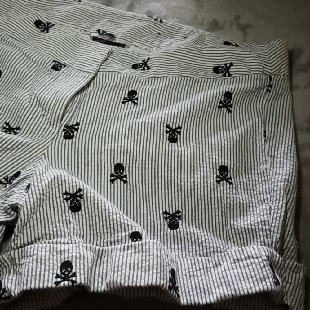 Torrid seersucker skull shortd